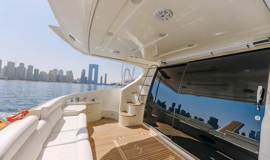 White Pearl Azimut 55ft | AED1200/Hour